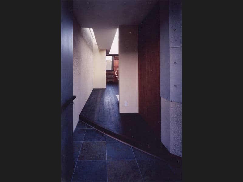 img002.jpg